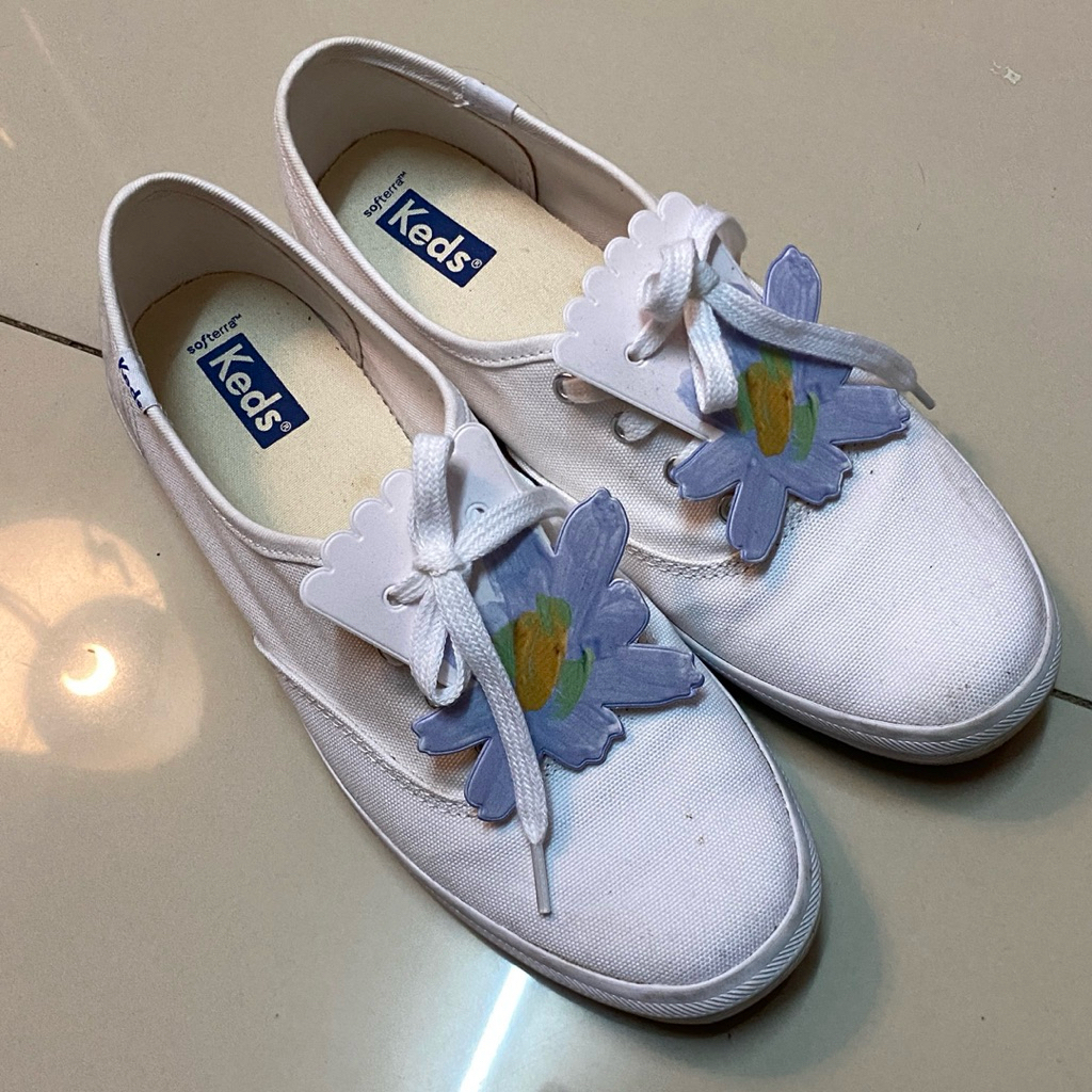 keds รองเท้าผ้าใบมือสอง