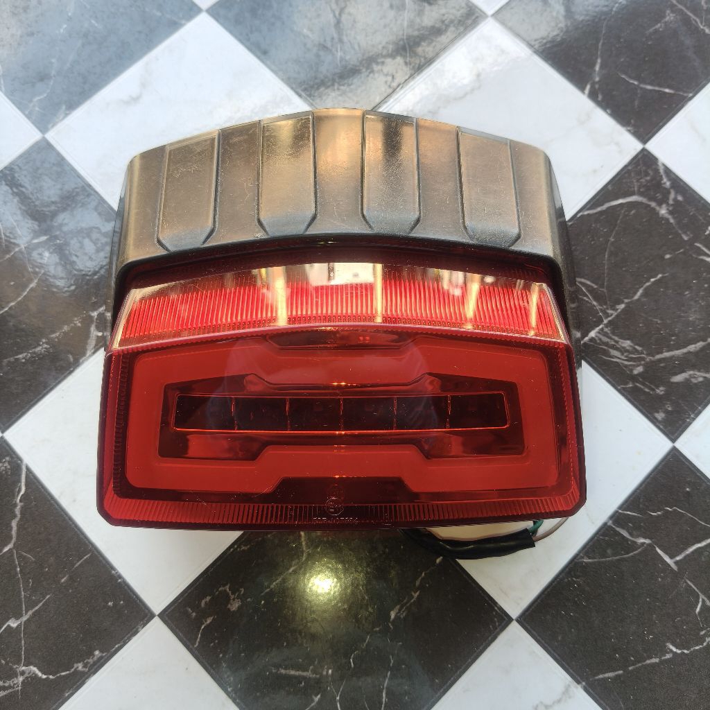 ไฟท้ายมือสอง Scomadi TT125i  / TT200i รุ่นหัวฉีด