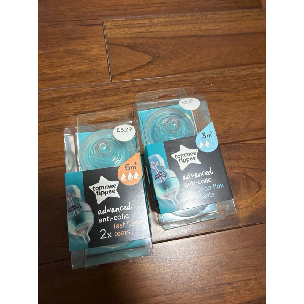 จุกนมtommee tippee มีสองแบบ แท้จากลอนดอน เหลือ 3M