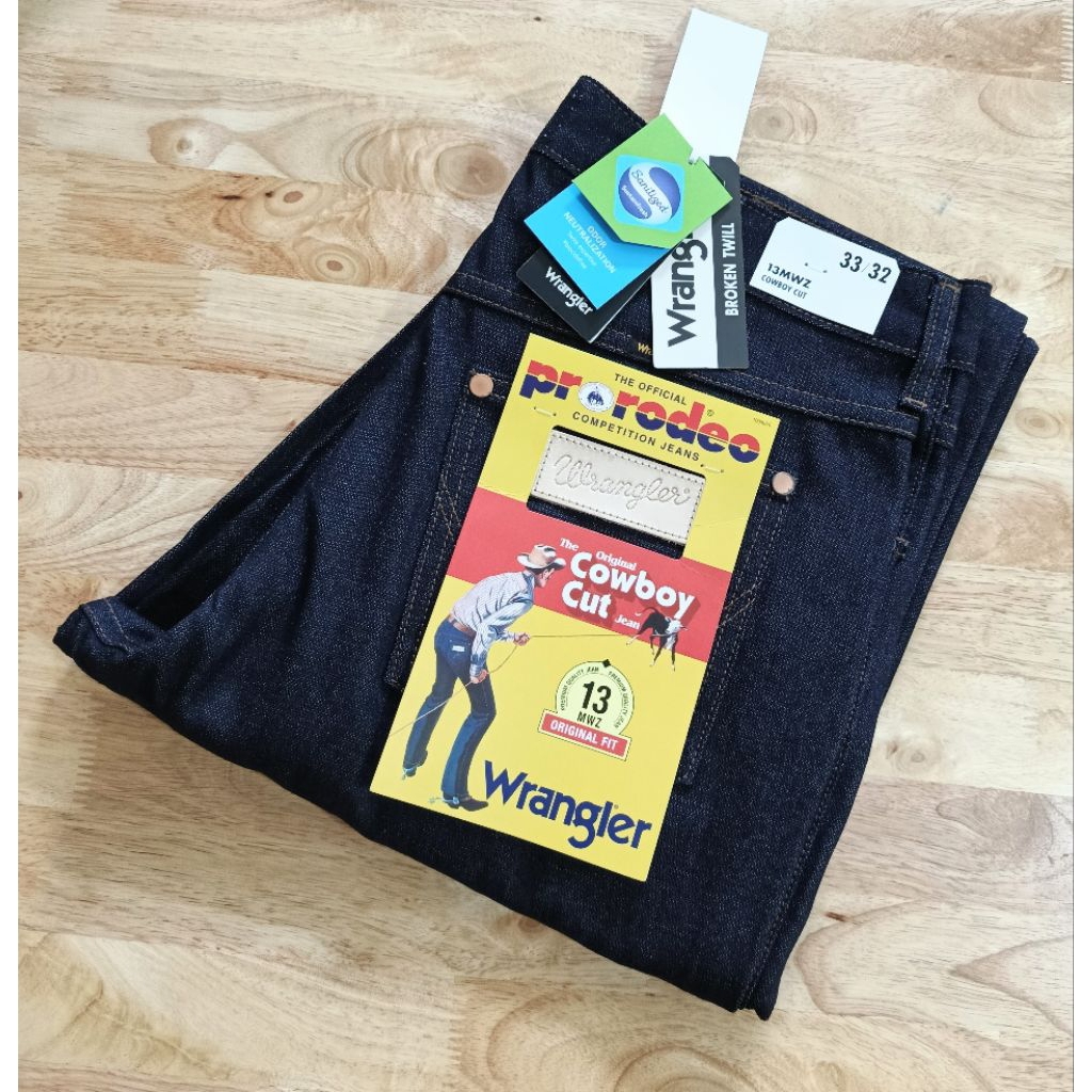 Wrangler 13MWZ กางเกงยีนส์ ผ้าดิบหนังไก่ 14oz. ไม่ยืด แบรนด์แท้ Made in Thailand ราคา 3,590฿