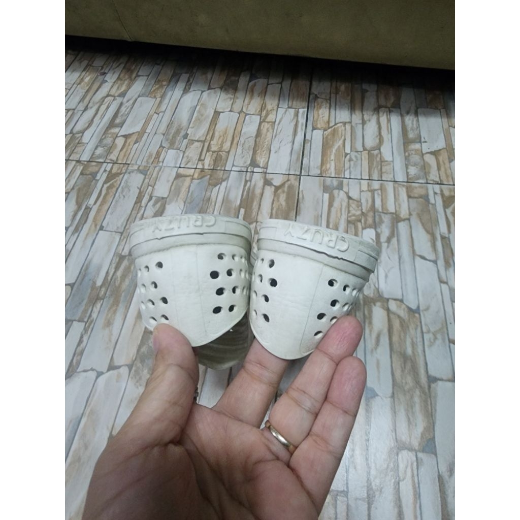 รองเท้าเด็ก ยี่ห้อ CRUZY