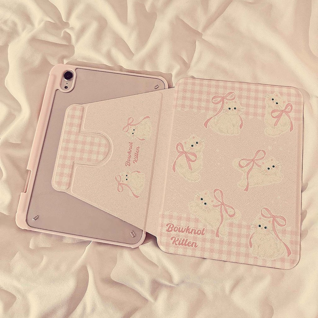 💥พร้อมส่ง💥case iPad Gen11 Air7 11/13 Gen10ที่ใส่ปากกา Bow Kitten เคสiPadหมุน 360°Air8 Gen12 Pro11/13