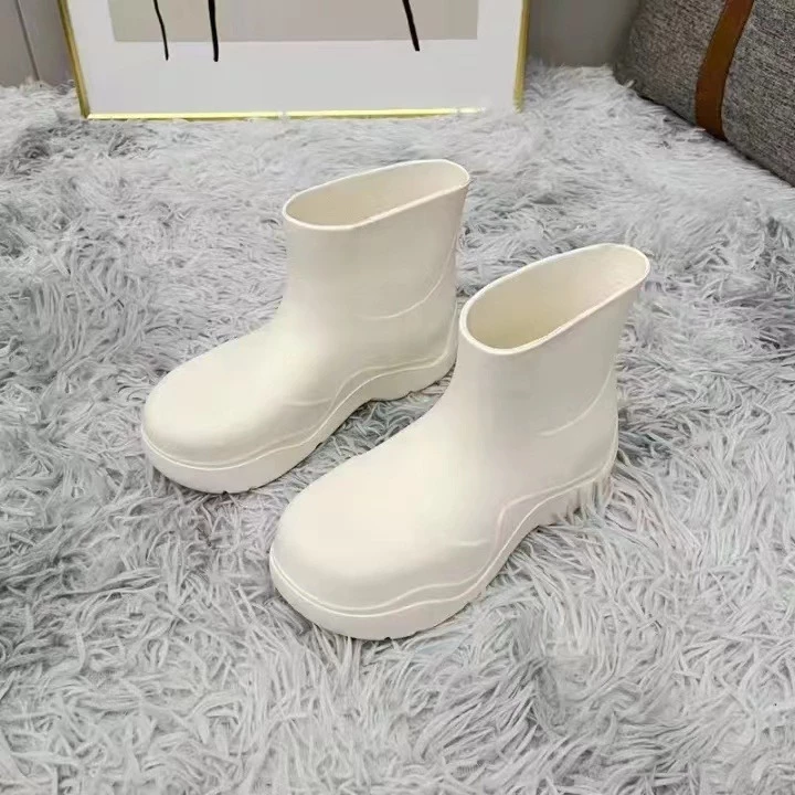 Mona รองเท้าบูทกันฝน รองเท้าผู้หญิงแฟชั่น thumbnail 9