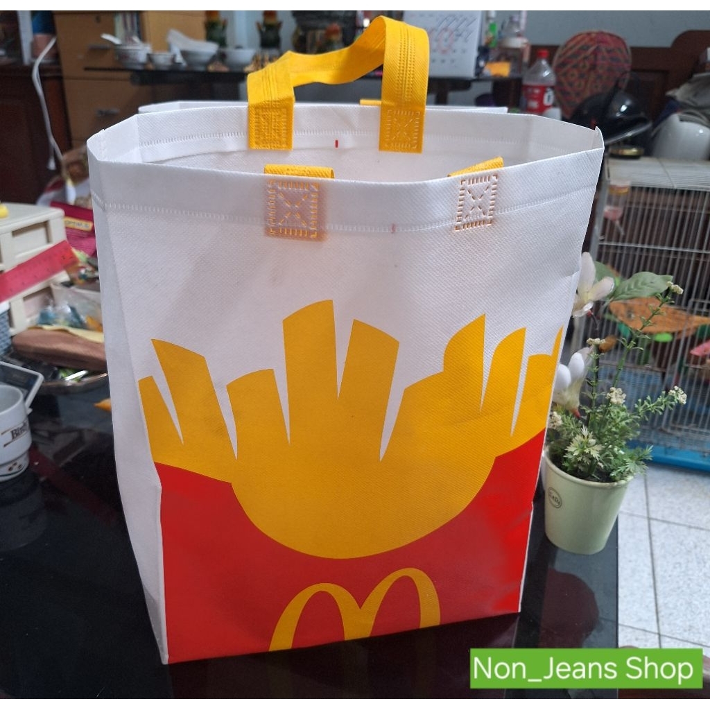 กระเป๋า Resuable Bag Limited edition ครบรอบ 40 ปี จาก McDonald's
