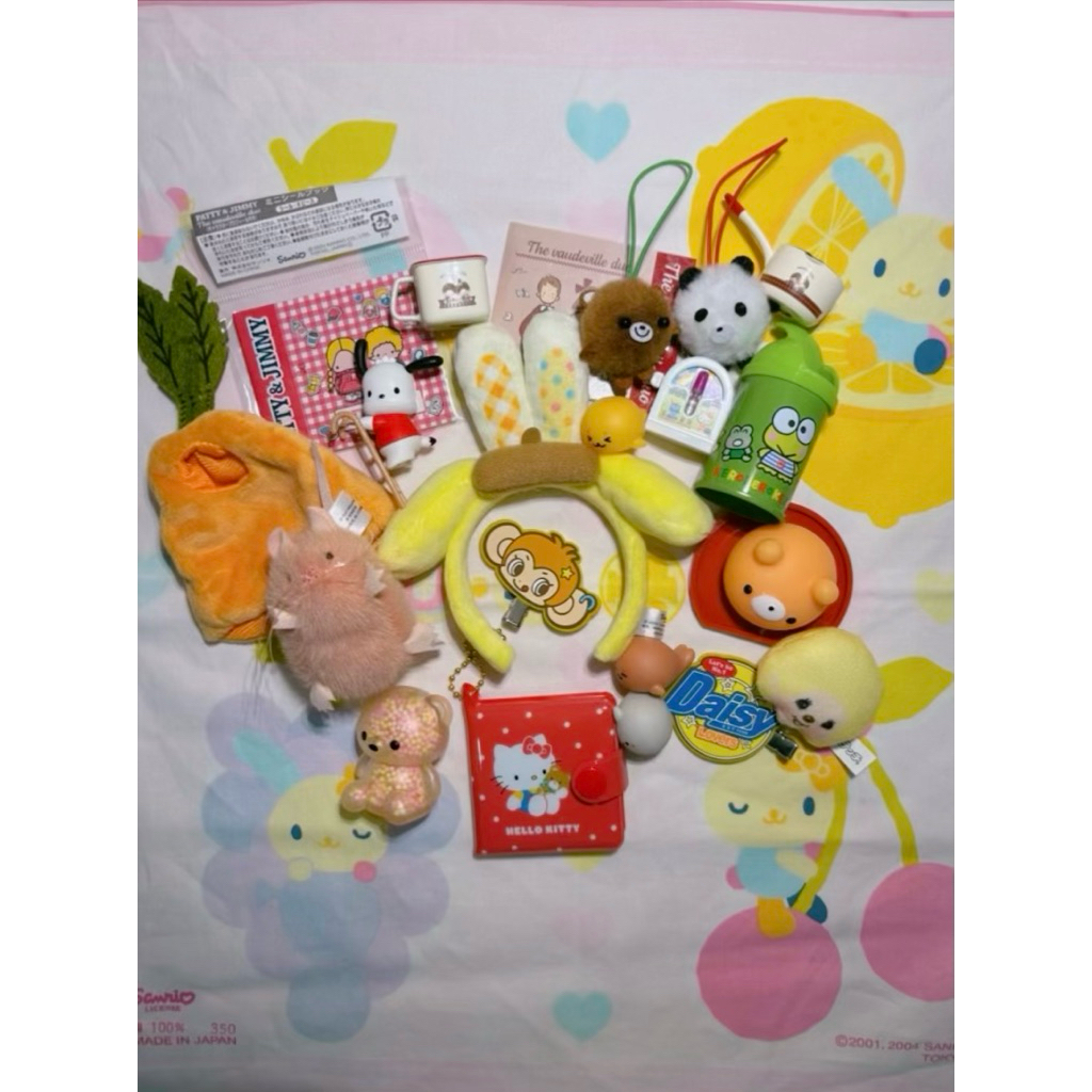 Trinkets from Japan ଘ(*. .)🍬