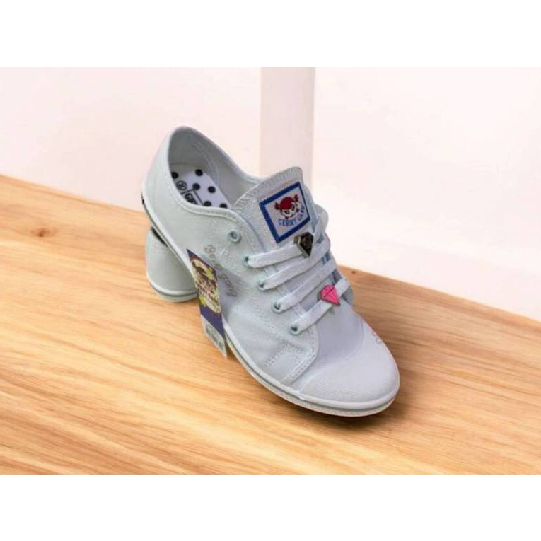 Gerry Gang รองเท้านักเรียนหญิงพละสีขาว ยี่ห้อ Gerry Gang Size 31-40 มีบริการส่งด่วน