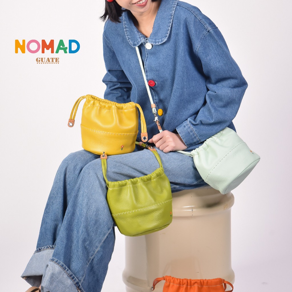 GUATE กระเป๋าหูรูดหนัง รุ่น Noona กระเป๋าอเนกประสงค์ สีสันสดใส หนึ่งใน Flower Collection ปักดอกไม้ด้วยมือ หนังวัวแท้100%