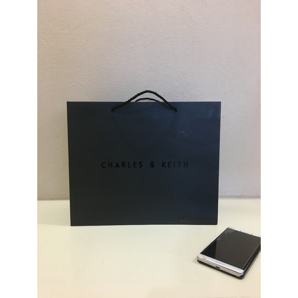ถุง กระดาษ แบรนด์ Ck ถุงของขวัญcharles & keith เก็บโค้ดส่งฟรี(ถุงกระดาษckดำ) ราคา ถูกที่สุด ดีลบีเคเค แกลเลอรีภาพที่ 4