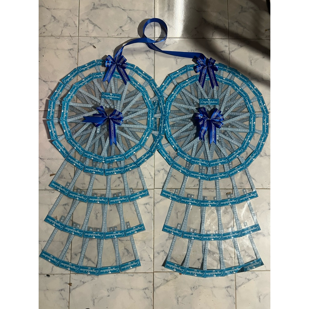 พวงมาลัยนักร้อง พวงมาลัยรับปริญญา ซองใส่เงิน พวงเงิน100ใบ