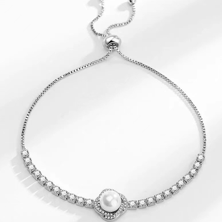 Devil's Eye Bracelet /necklace สร้อยข้อมือ นางแบบผู้หญิง