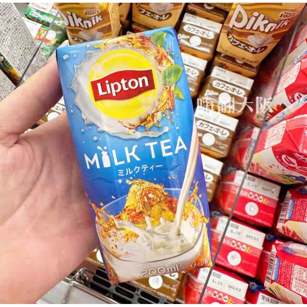 Lipton​ Milk​ Tea​ ชานมลิปตันแบบกล่อง​ 200​ ml.