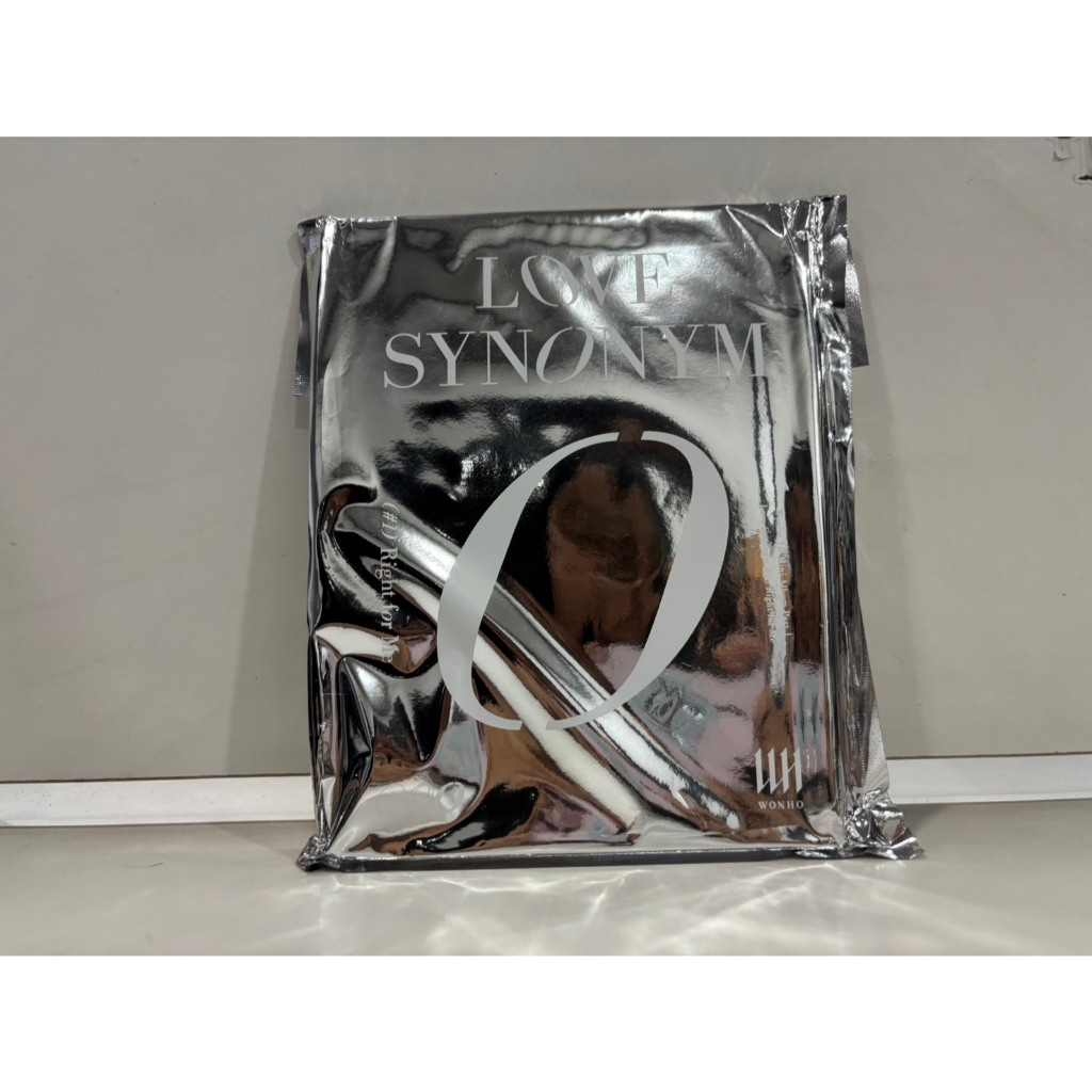 1 CD MUSIC  ซีดีเพลงเกาหลี    WONHO - Love Synonym #1 : Right for me  VER 3    (Z1B168)
