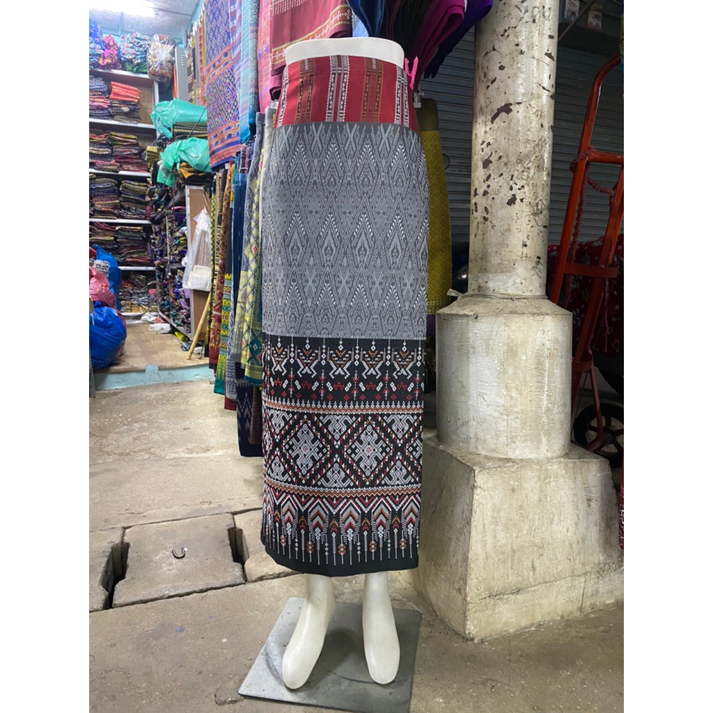 #ผ้าถุงไหมแพรวา#ไหมแกมฝ้าย-อัดกาว ผ้าฝ้าย. เย็บสำเร็จ-แบบป้าย-ติดตะขอ-แถมตะขอให้1ชุด