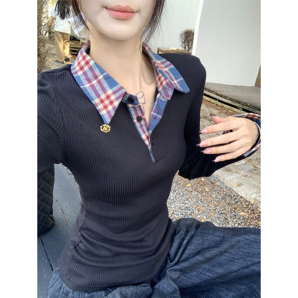 เสื้อแขนยาว ผ้าร่อง สีดำ คอปกกระดุม ต่อผ้าลายสก็อต มีโลโก้ เข้ารูป สไตล์ Preppy แฟชั่นเกาหลี #1772 - รูปที่ 4