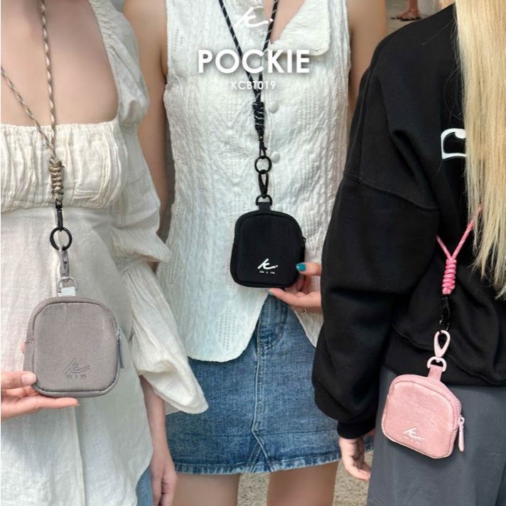 "KIM&CO. ORIGINAL – Pockie NECKLET  (KCBT019)  กระเป๋าคล้องคอใบจิ๋ว มี 3 สี ดำ ชมพู เทา "
