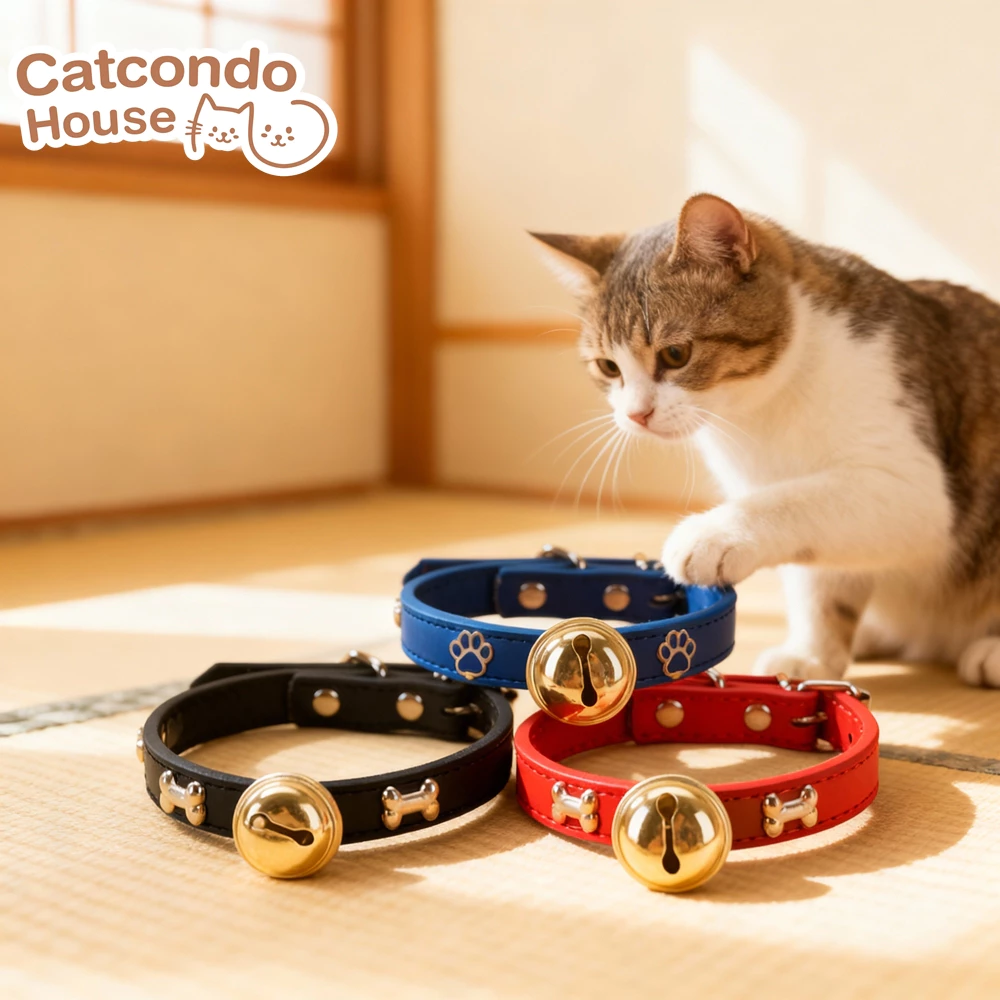 Cathouse ปลอกคอหนังกระดิ่ง ปลอกคอสัตว์เลี้ยง หนังเทียม สายปรับได้ ติดกระดิ่ง ปลอดภัย แข็งแรง สำหรับแมวและสุนัข