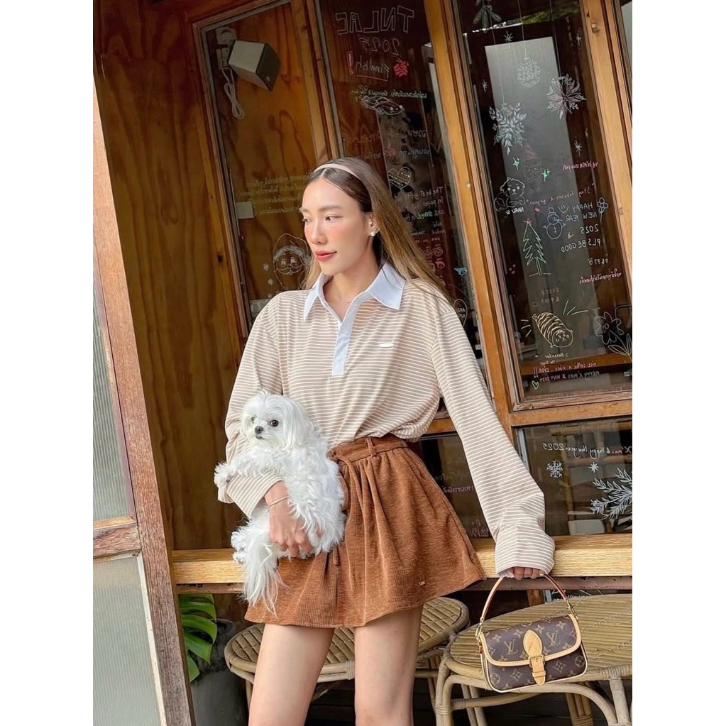 ส่งต่อเสื้อเชิ้ต lookbooklookbook รุ่น rugby shirt เสื้อแขนยาว สีเบจ beige stripe (used)