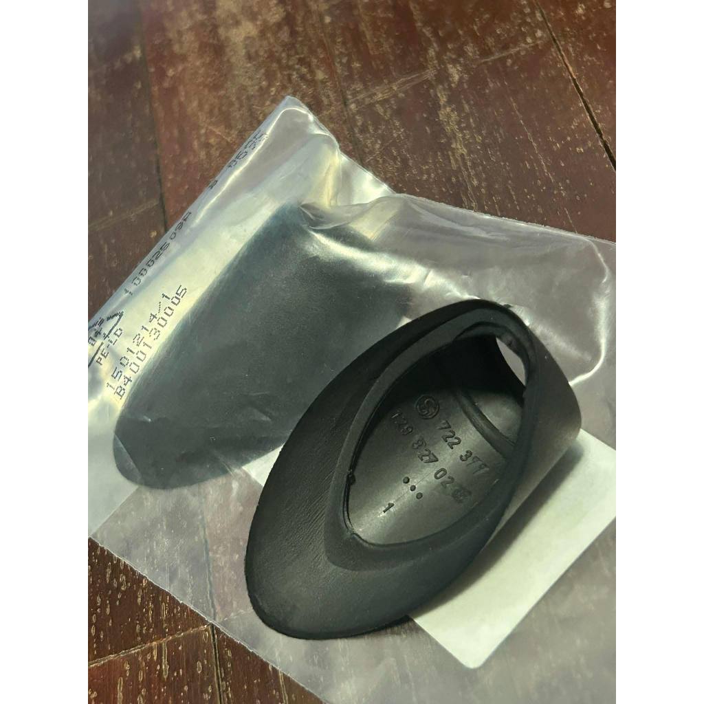 ยางเสาอากาศ benz SL R129 ใหม่แท้