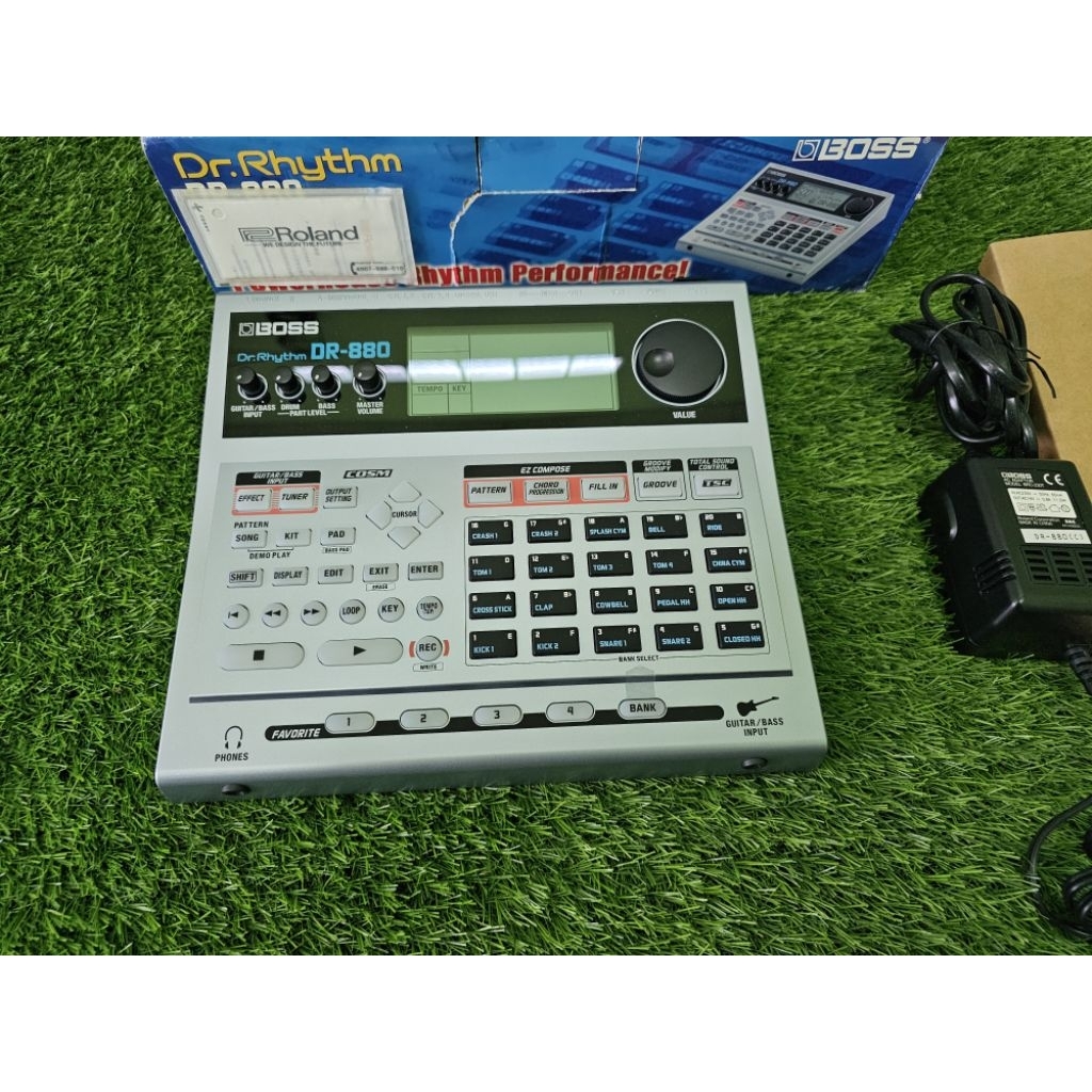 ริทึ่มบล็อก Boss dr-880 สภาพสวยใหม่ไม่มีริ้วรอยพร้อมกล่อง