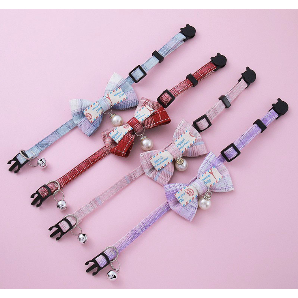 PP-622 ปลอกคอโบว์สัตว์เลี้ยง ลายสก็อตแต่งไข่มุกสุดหรู 🎀 สำหรับสุนัขและแมว สีพาสเทลน่ารัก ปรับขนาดได้ตามใจพร้อมกระดิ่ง
