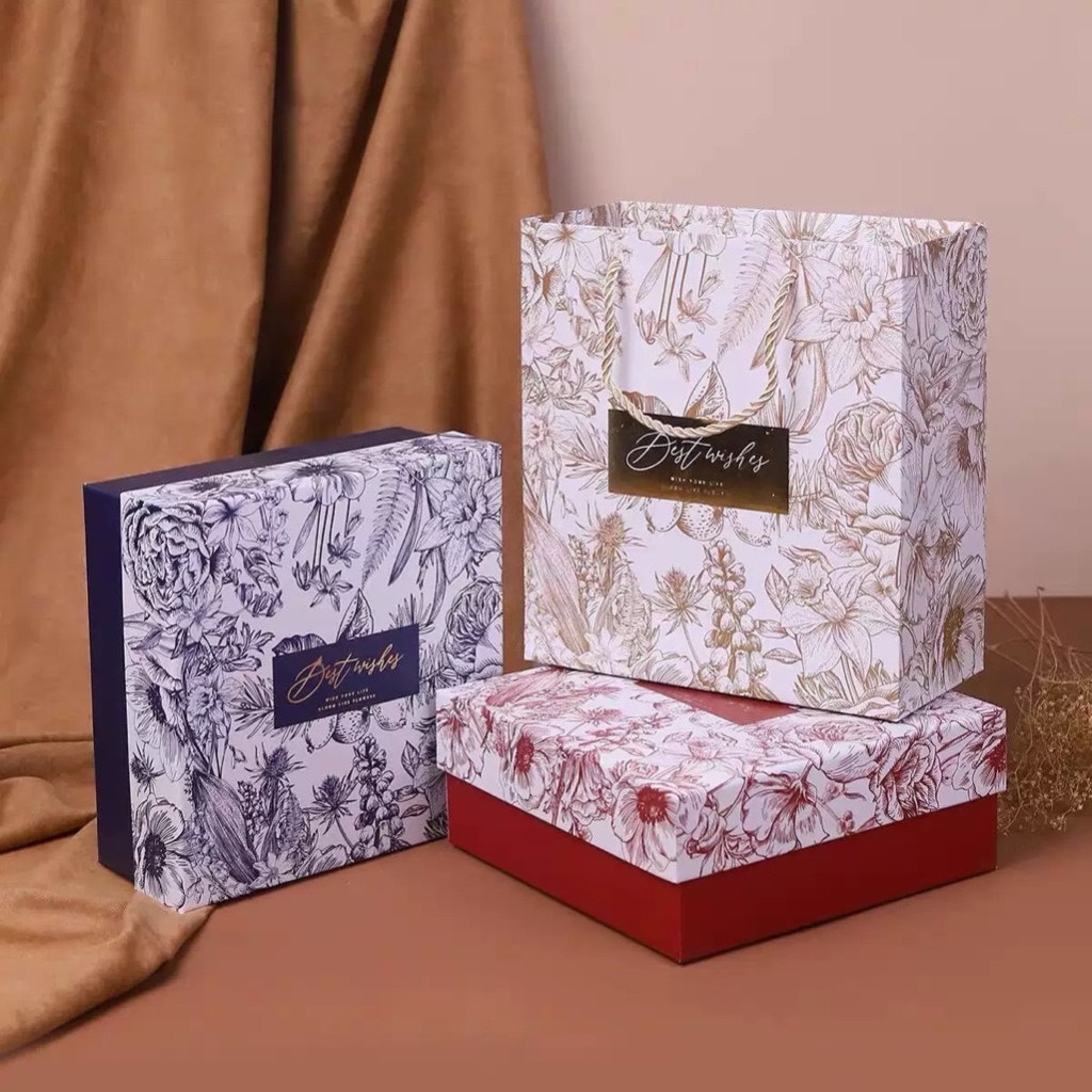 กล่องของขวัญ+ถุงหิ้ว XL (แพ็ค10ชุด) ตกชุดละ 44 บาท