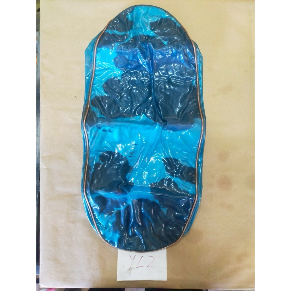 หนังหุ้มเบาะ แต่ง มีคิ้วรอบเบาะ ยุค70s' Yamaha YL2 ของใหม่ ค้างสต็อค สวยๆหายาก