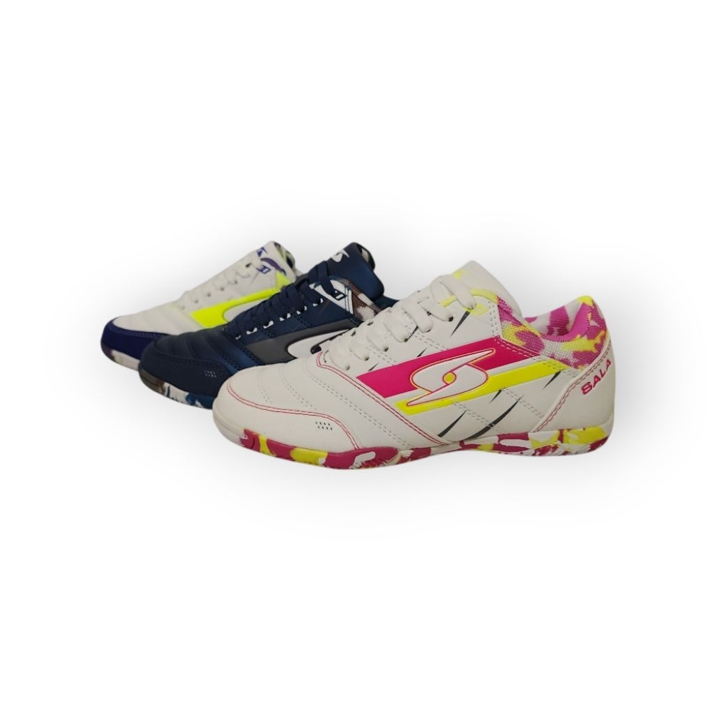 สินค้าลิขสิทธิ์[ของแท้100%]รองเท้าฟุตซอลเด็กฮาร่า HARA FK002