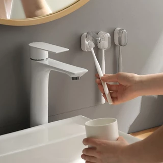 Goody Home ที่เก็บแปรงสีฟันติดผนัง พร้อมฝาครอบเปิด-ปิดได้ มีสติ๊กเกอร์กาวให้สำหรับติดผนัง