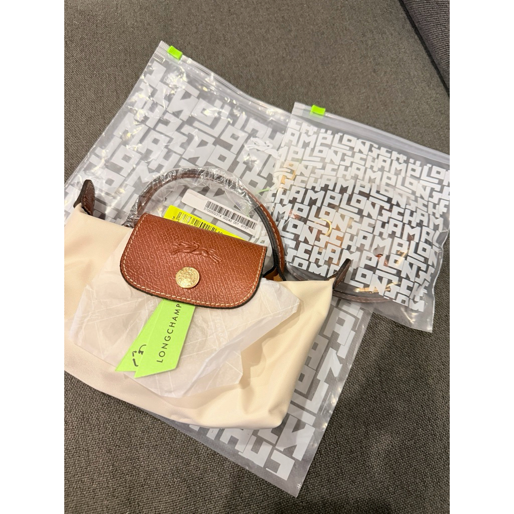 longchamp pouch ถ่ายจากสินค้าจริง ได้สายไปด้วย