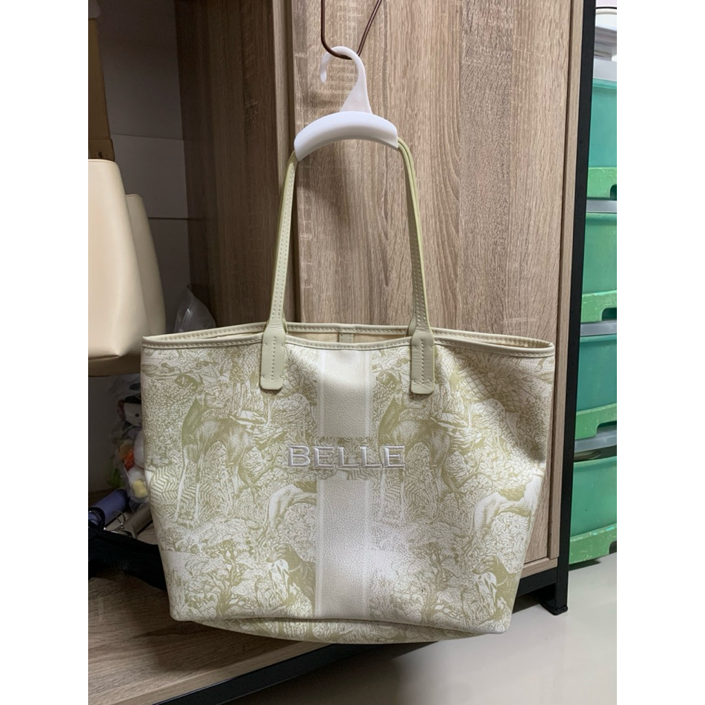 ส่งต่อกระเป๋า Kirati bags แบรนด์ Ig กระเป๋าหนัง สีครีม ใบใหญ่ ใส่ไอแพด ใส่Labtop อุปกรณ์ ถุง ครบ