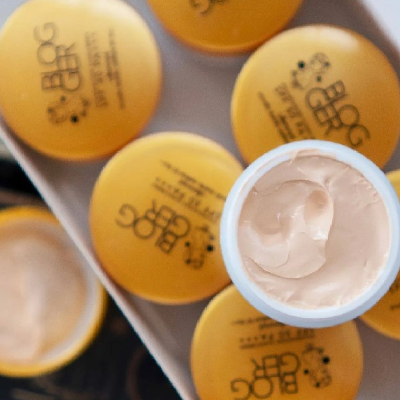 (ส่งฟรี)  กันแดดBlogger  กันแดดใยไหม x5 ตลับ