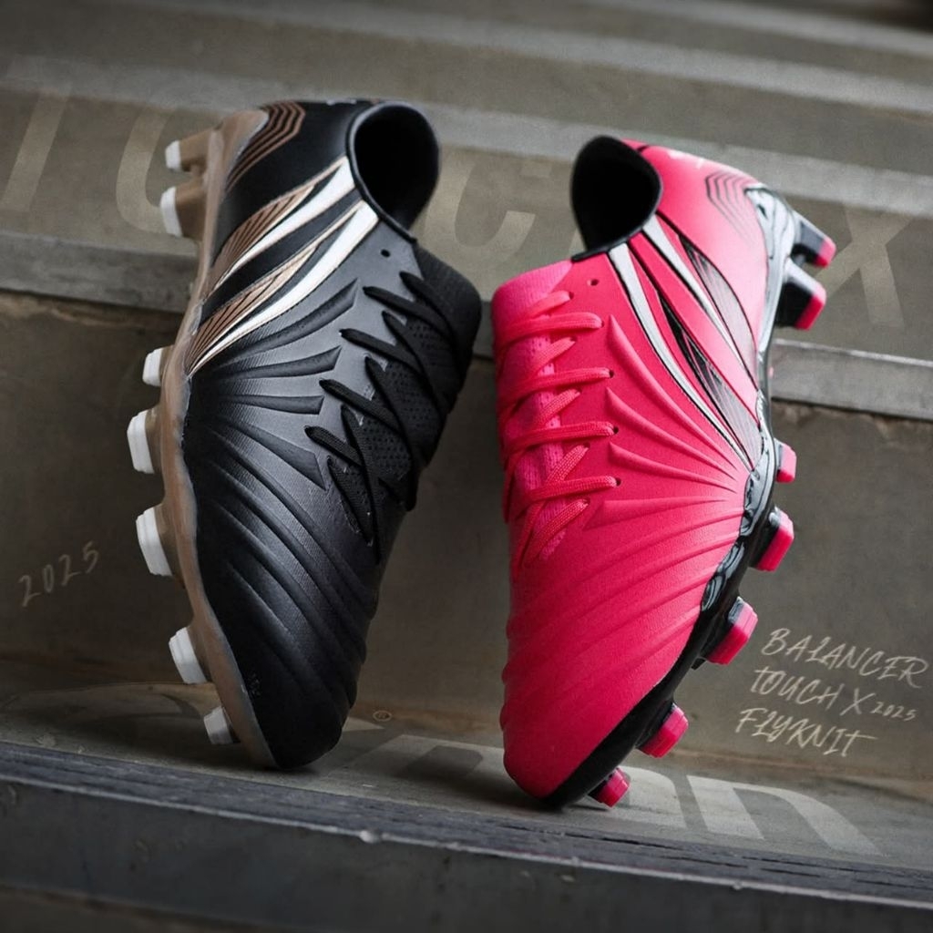 (PANลิขสิทธิ์💯)ไซส์ 39-45 รองเท้าฟุตบอล/สตั๊ด PAN Balancer Touch X Flyknit 2025 ***หนังไมโครไฟเบอร์*