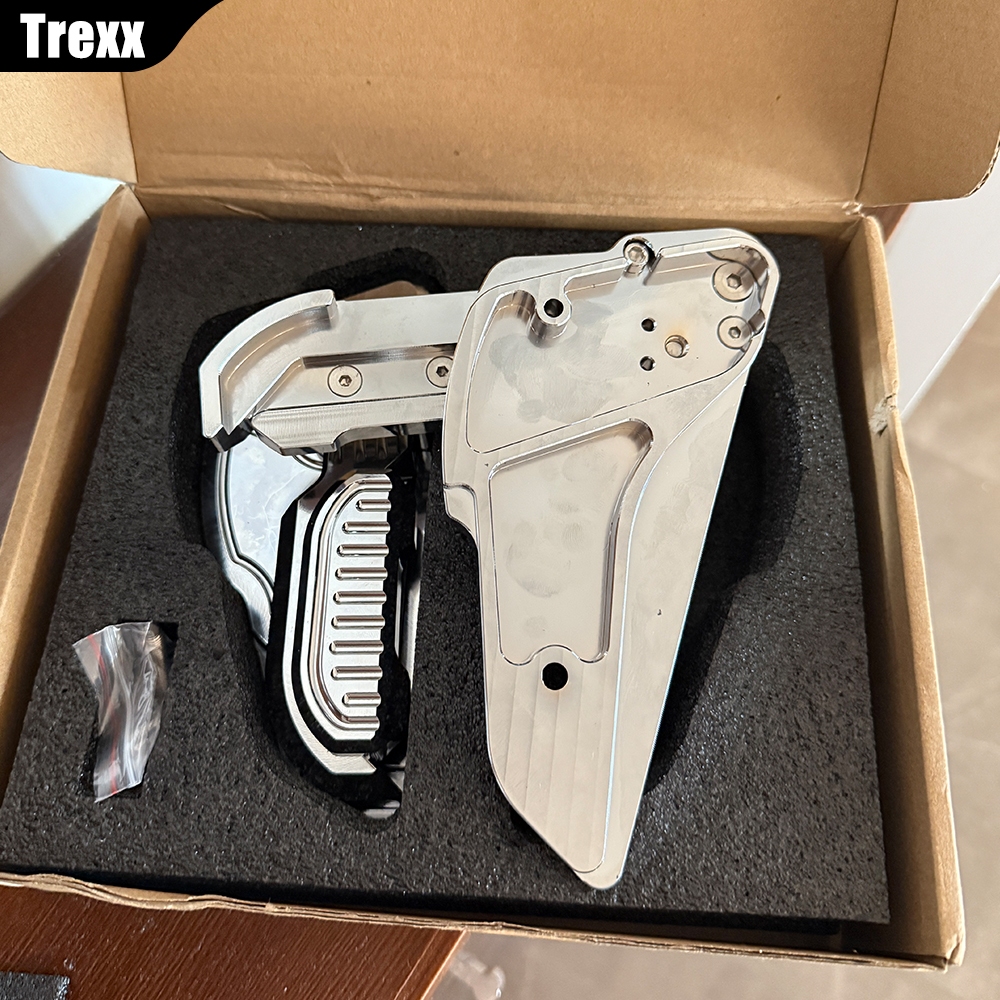 Trexx พักเท้าแต่ง Vespa สายคลีน งาน CNC พร้อมน็อตสแตนเลส  สำหรับ Sprint / Primavera 150 โครเมี่ยม - รูปที่ 2