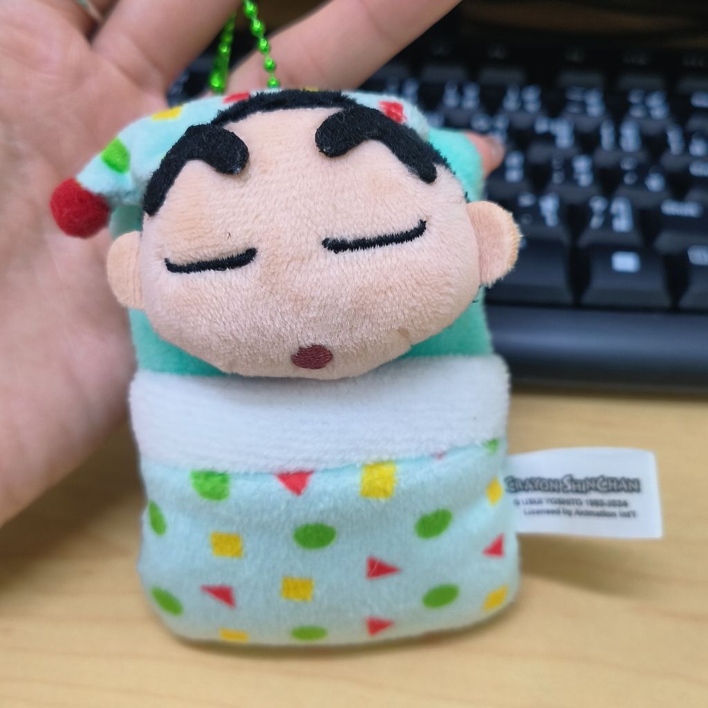 พวงกุญแจตุ๊กตาชินจังหลับ Sleepy Shinchan Plush Keychain