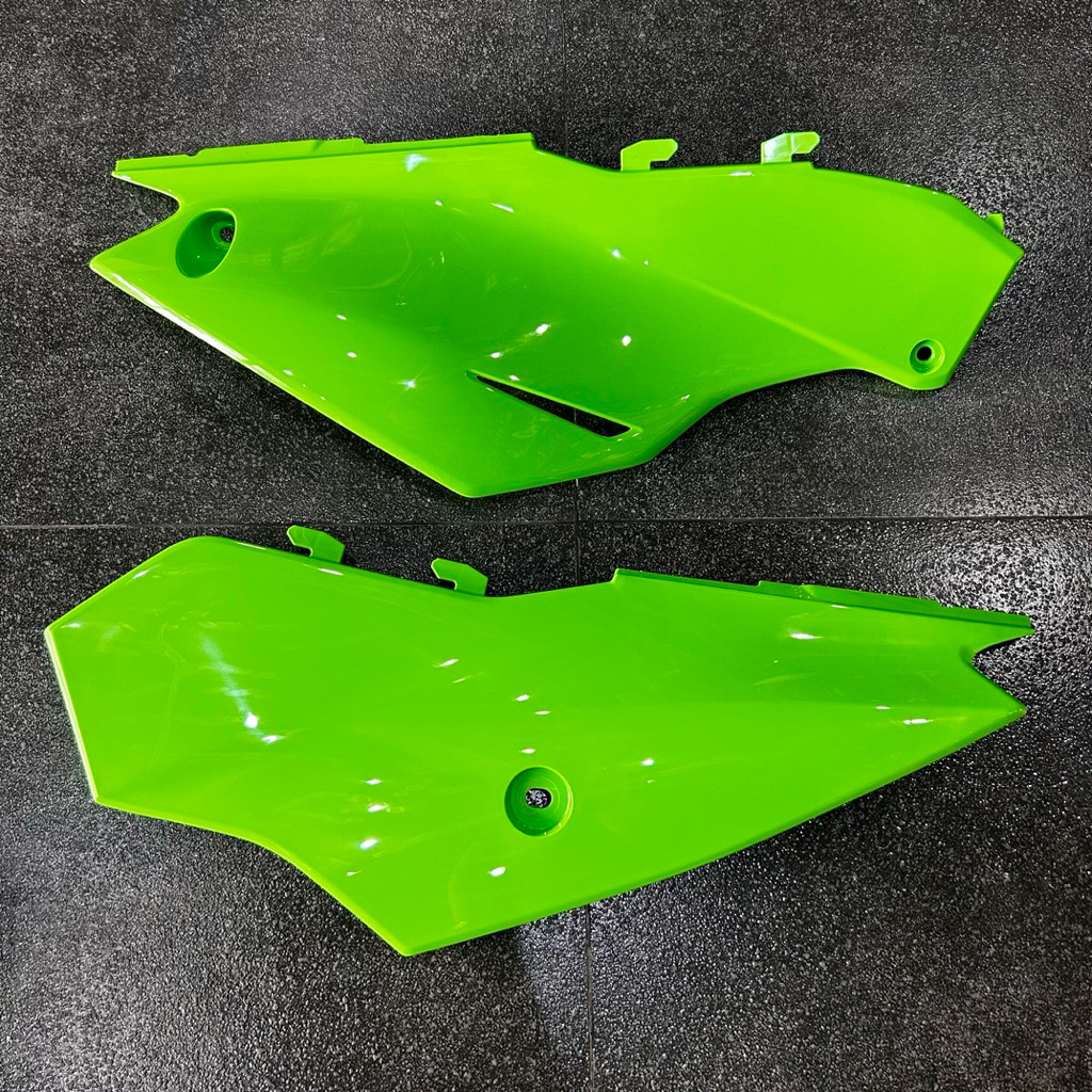ป้ายเบอร์หลัง KLX230 ปี 20-24 แท้ศูนย์ Kawasaki (36001-0678-290, 36001-0693-290)
