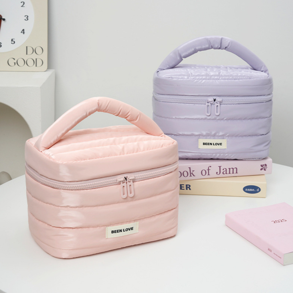 พร้อมส่ง! กระเป๋าเครื่องสำอาง BEEN LOVE พกพาง่าย มีหูหิ้ว กันน้ำกันกระแทก นุ่มเบา ใส่ของได้เยอะ สีพาสเทลเรียบหรู