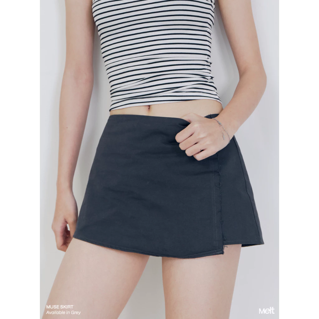 MELT.INMOMENTS Muse Skirt กระโปรงสั้น มีซับในกางเกง