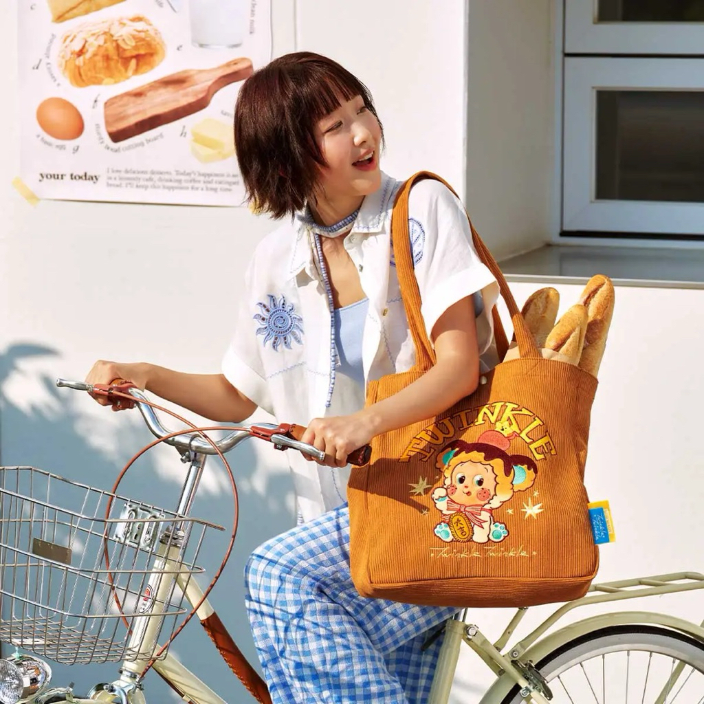 Twinkle Twinkle-Enjoy the moment-Shoulder Bag กระเป๋าถุงผ้า ผ้าลูกฟูกสีน้ำตาล (พร้อมส่งในไทย 🇹🇭)