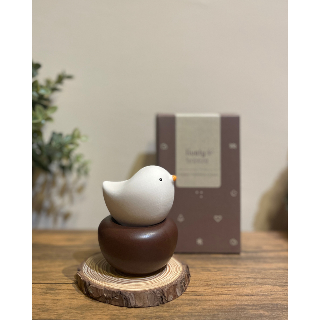 LIVELY BREEZE นกน้อยในรังสีน้ำตาล Bebe Bird Ceramic Fragrance Diffuser HAND MADE in THAILAND