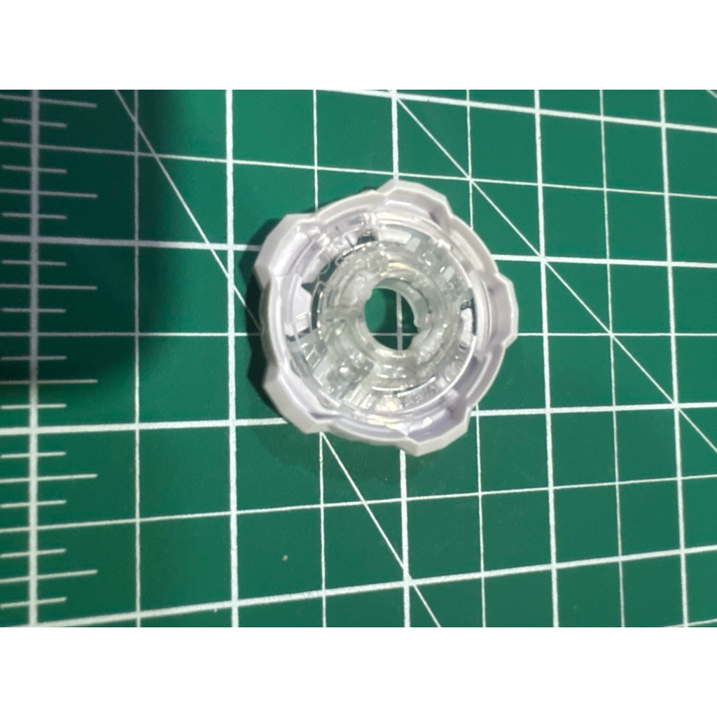 beyblade x/ratchet 5-60 สีขาว มือ1 ของแท้takara tomy