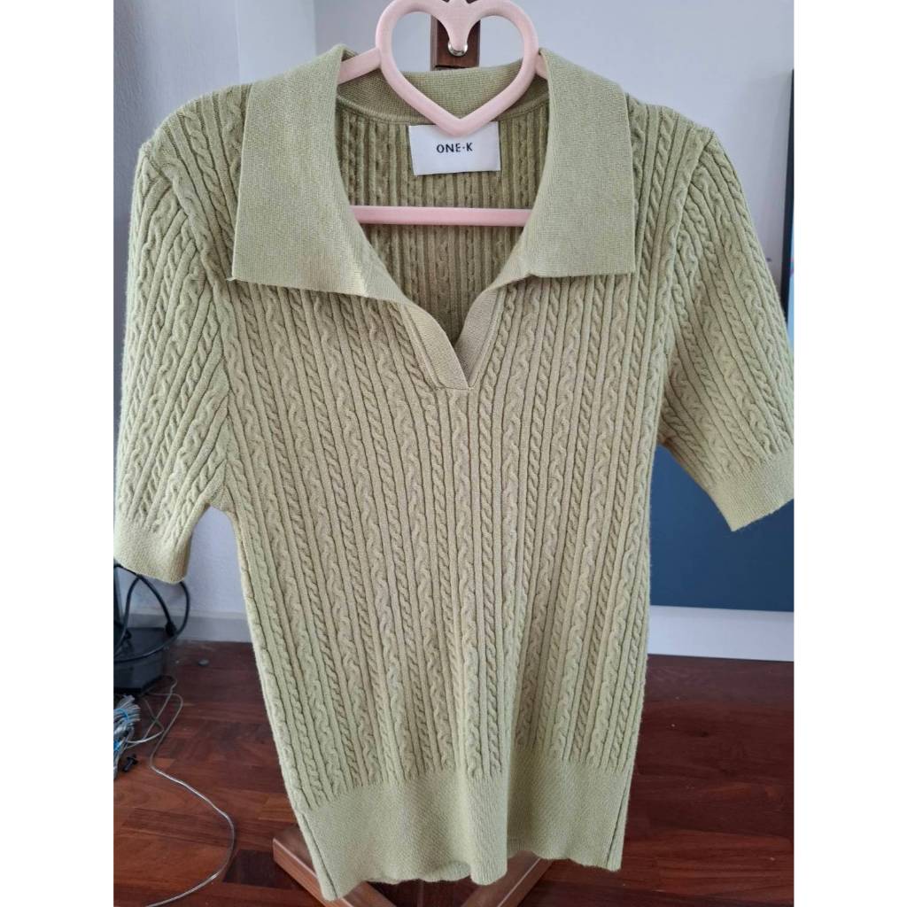 เสื้อไหมพรมถักสีเขียวขี้ม้า ป้าย ONE K