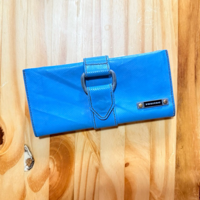 พร้อมส่ง - กระเป๋าสตางค์ FREITAG R302 Barry (งาน Rare) ป้ายเหล็ก / สภาพดีมาก ปั้ม R ของแท้ 100%