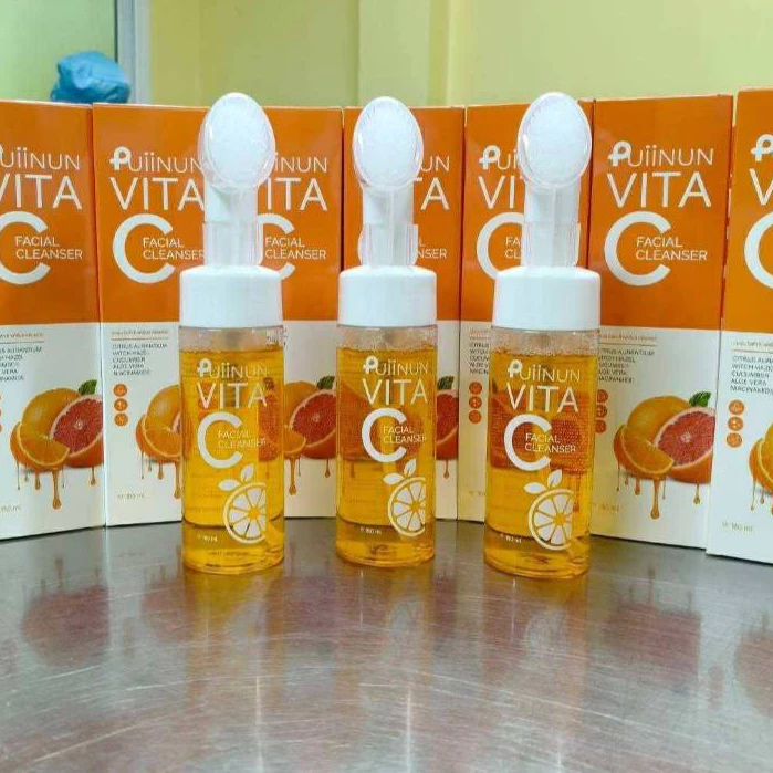 [ ใหม่พร้อมส่ง ] โฟมส้ม แบรนด์ปุยนุ่น Vita C Facial Cleanser สำหรับทำความสะอาดผิวหน้า