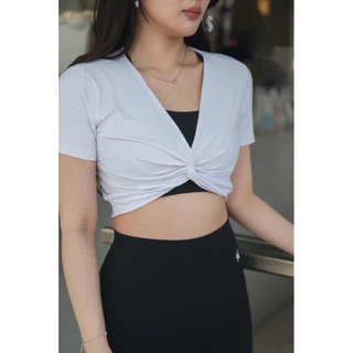 T09 TwistLite Crop Tee 👚 เสื้อยืดผ้าออกกำลังกาย ทรงครอป ดีไซส์น่ารัก