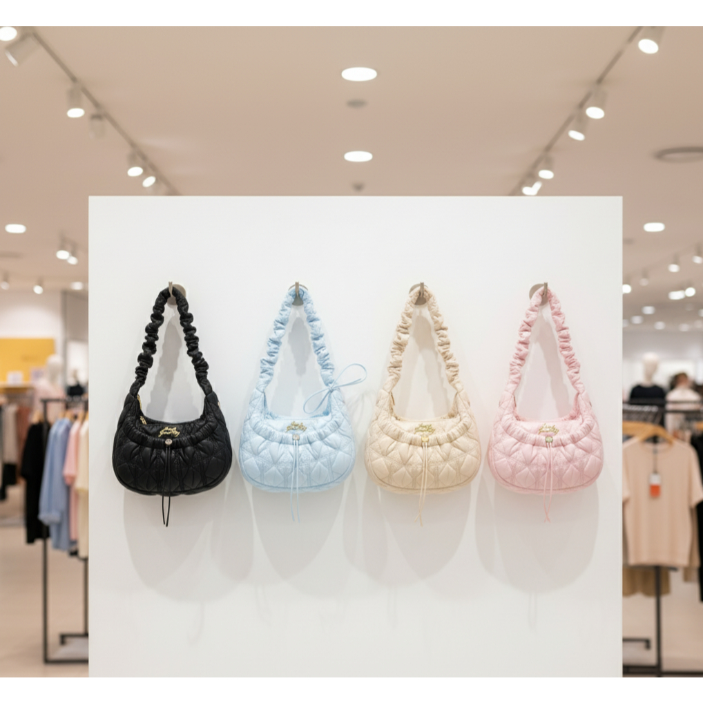 “Muffin” มัฟฟิน กระเป๋าสะพายไหล่ผู้หญิง ผ้าบุนวม  (Muffin Shoulder Bag) มินิมอล น่ารัก