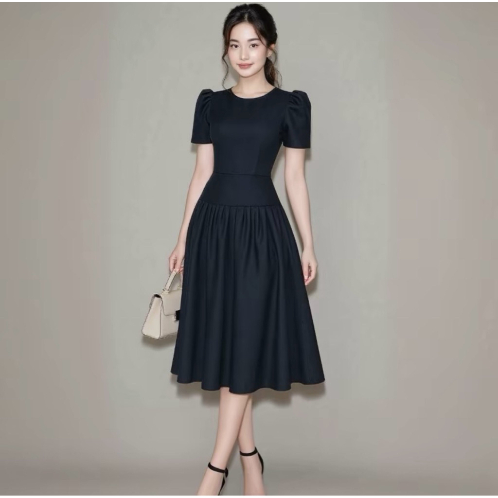 เดรสกระโปรงพลีตบานสร้างลุคเรียบหรูดูแพง ใส่ทำงานใส่ออกงาน ยาว43 นิ้ว