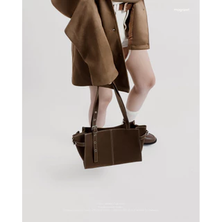 Wendy magraret กระเป๋าใส่ไอแพดได้✨แถมฟรีชาร์มห้อยกระเป๋า