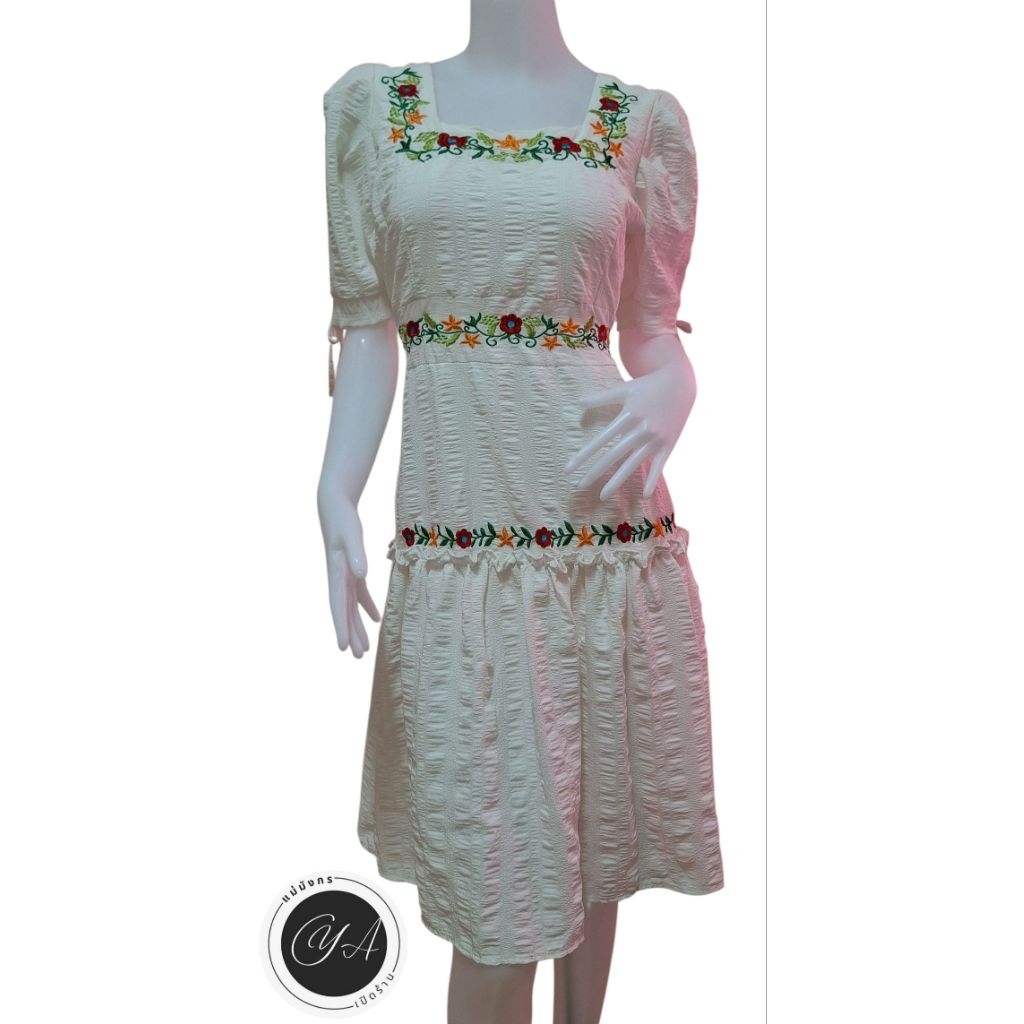 เดรสสีขาว Triple F (มือสอง)