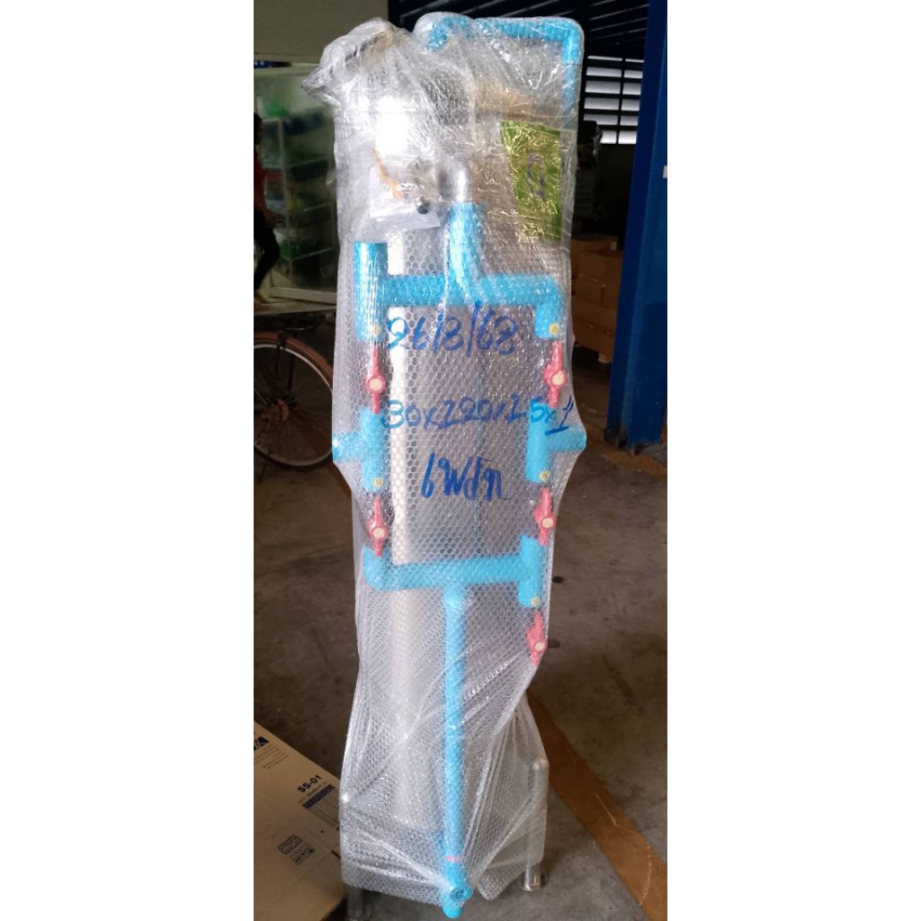 ถังกรองน้ำใช้สแตนเลส 304 ขนาด 12 นิ้ว พร้อมหน้าเครื่องเครื่อง pvc  ( ขนาดถัง 30×120)