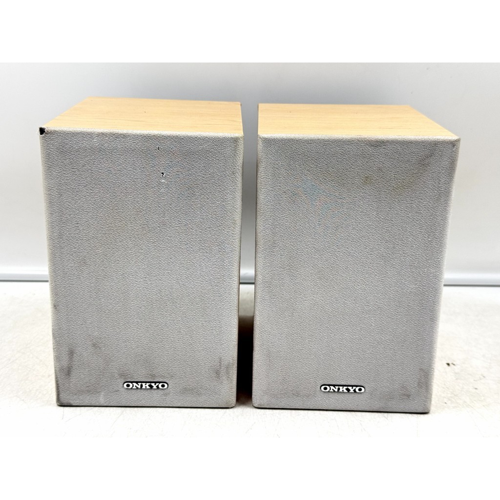 BH33 ลำโพงญี่ปุ่นมือสอง 1 คู่ (176) ONKYO D-U5 40W 6 โอห์ม Woofer 3.5 นิ้ว Size ตู้ 13x16.5x20CM ฝาห